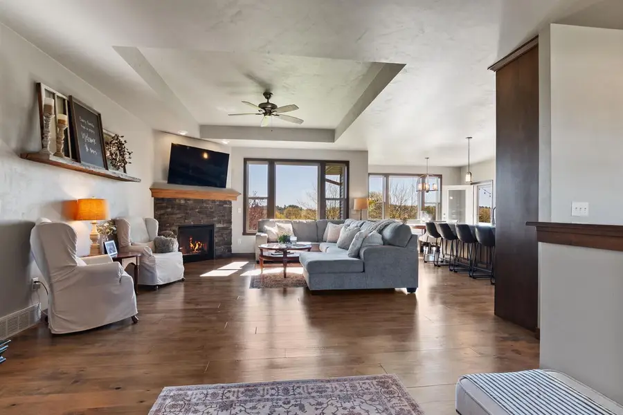 1342 BUCKYS, Howard, WI 54313 - #2