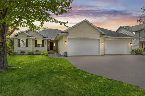 3219 E FALLCREEK LANE, Appleton, WI 54913