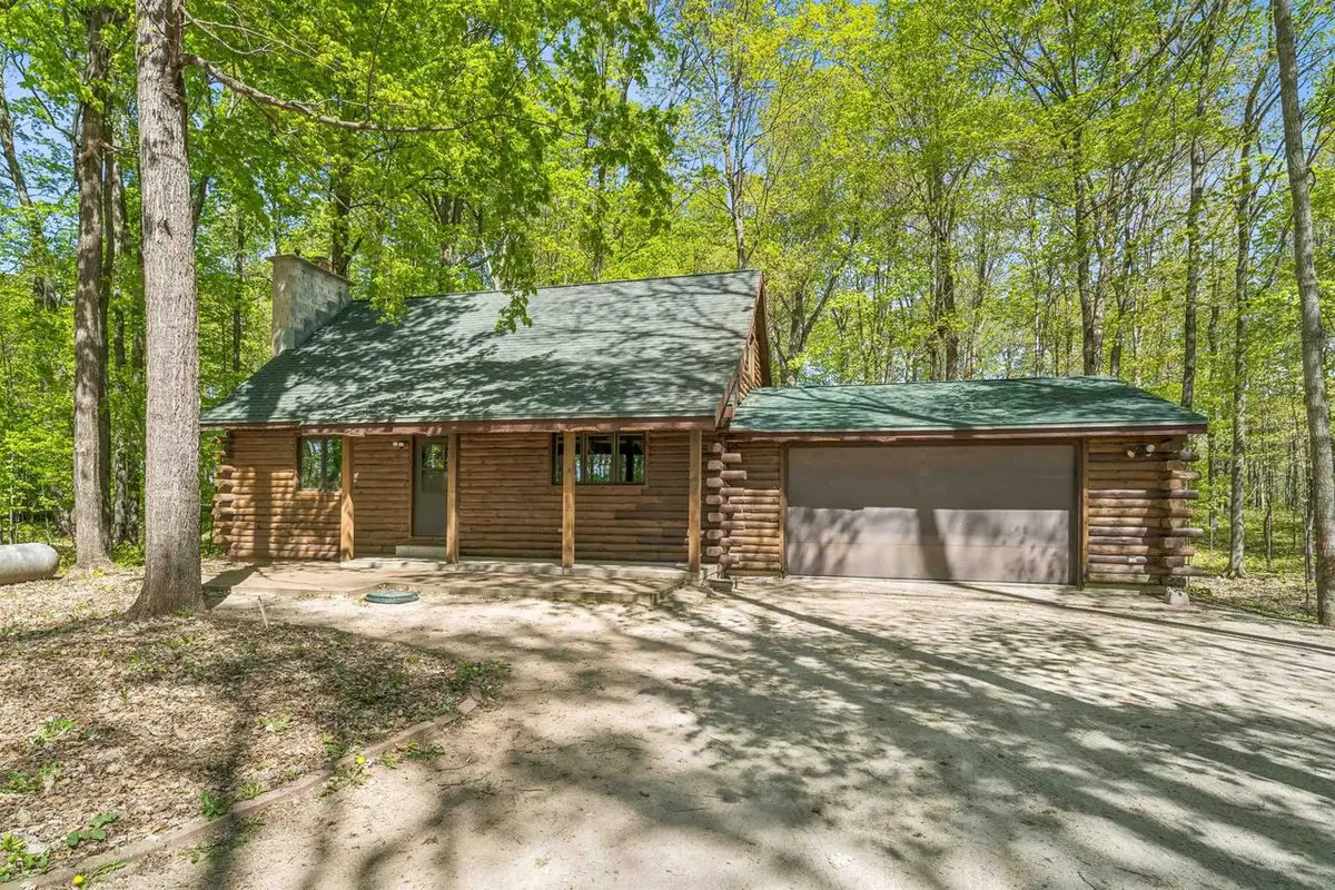 9660 MANU ROAD, Fremont, WI 54940 - #1