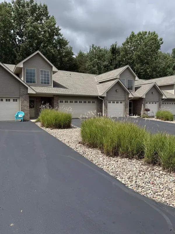 4711 W EVERBREEZE CIRCLE, Appleton, WI 54913
