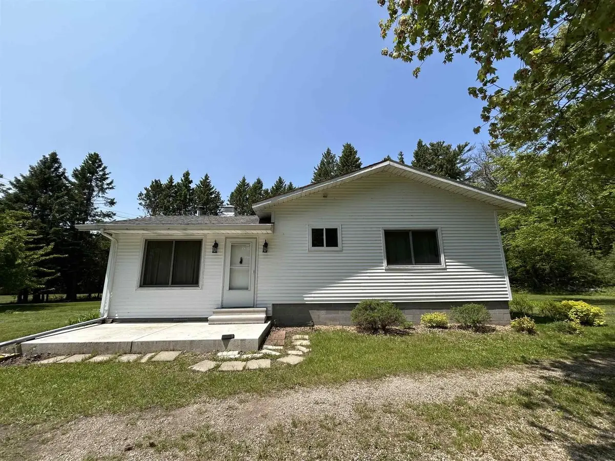 N1901 KUTZ ROAD, Marinette, WI 54143 - #1