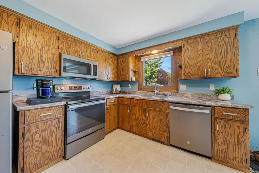 1290 WILD ROSE LANE, Neenah, WI 54956 - #2