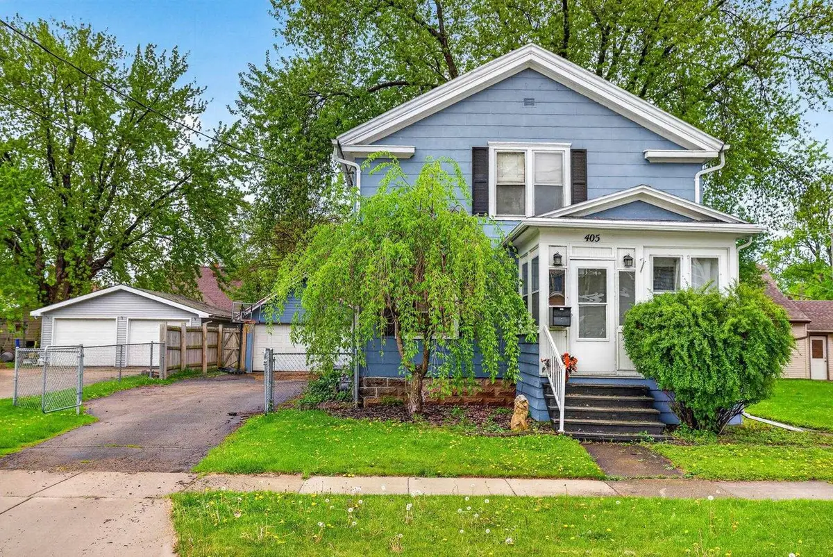 405 E COLUMBIAN AVENUE, Neenah, WI 54956 - #1