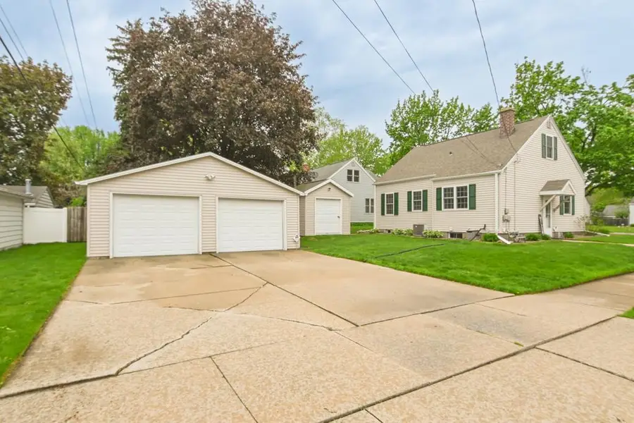 1036 THRUSH STREET, Green Bay, WI 54303 - #3