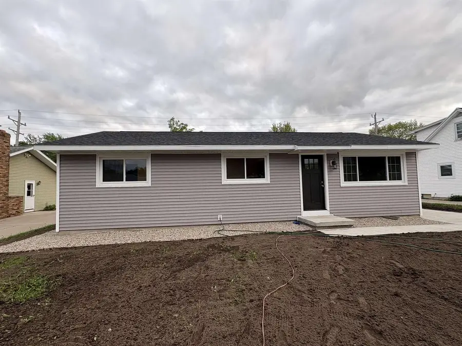 833 W BROWNING STREET, Appleton, WI 54194 - #2
