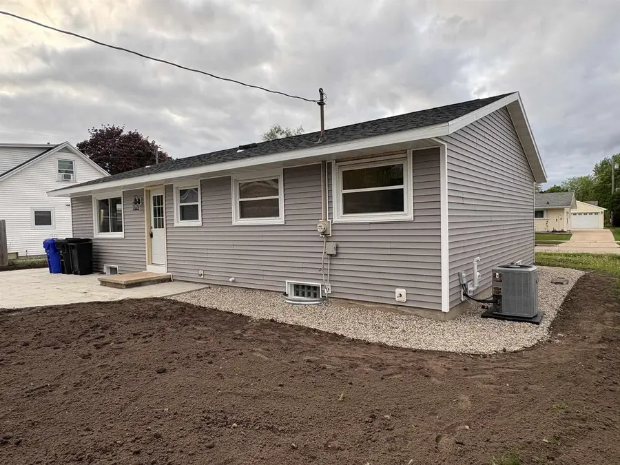 833 W BROWNING STREET, Appleton, WI 54194 - #3