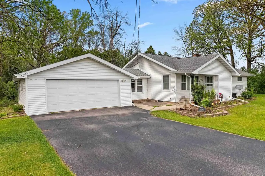 1731 OAKRIDGE PLACE, Neenah, WI 54956 - #2