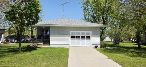 707 E 5TH STREET, Shawano, WI 54166