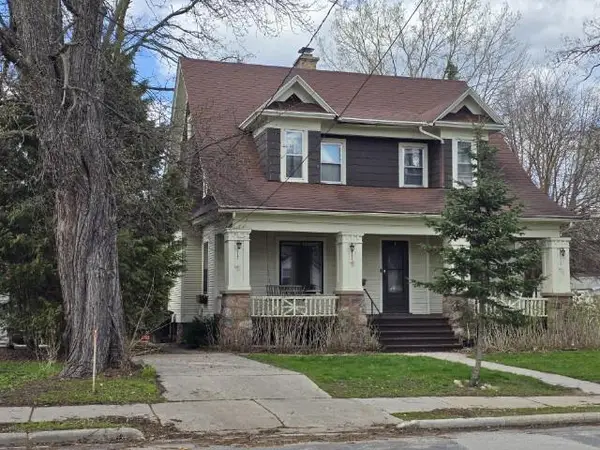 211 E CENTER STREET, Shawano, WI 54166