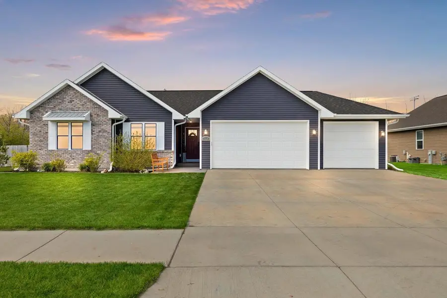 1138 W THORN CREEK DRIVE, Hilbert, WI 54129 - #2