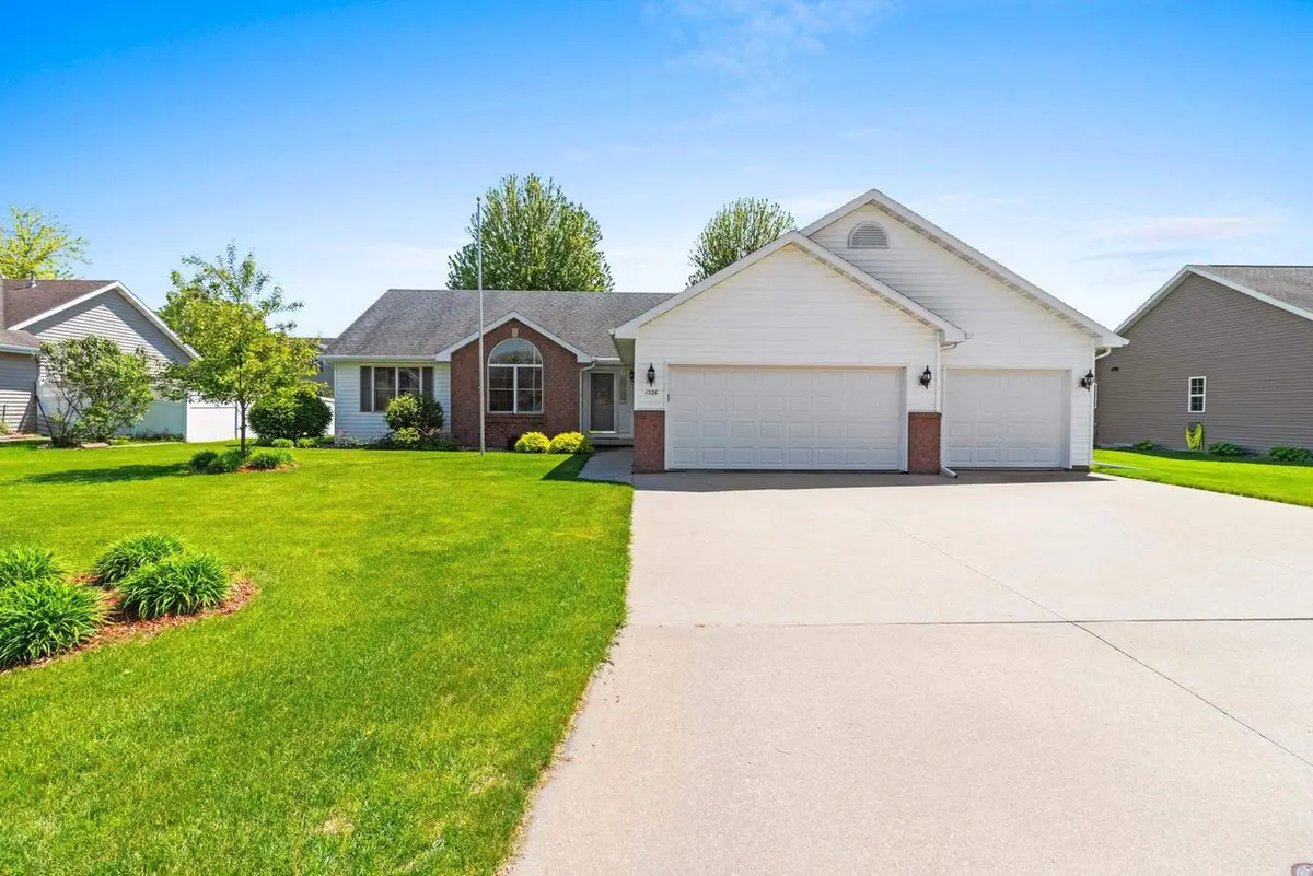 1326 WINTER WHEAT DRIVE, Neenah, WI 54956 - #1