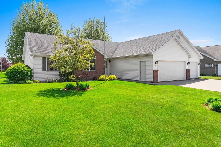 1326 WINTER WHEAT DRIVE, Neenah, WI 54956 - #3