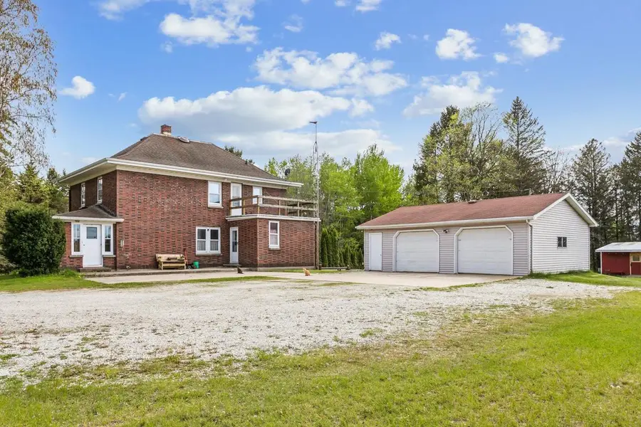 3720 E HILLCREST ROAD, Two Rivers, WI 54241 - #2