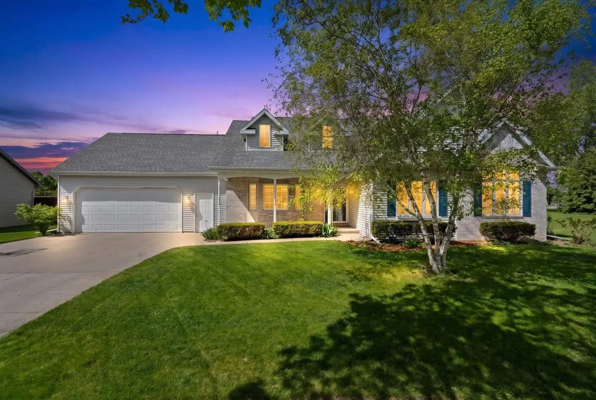 3700 S HAMPTON COURT, Appleton, WI 54915 - #1