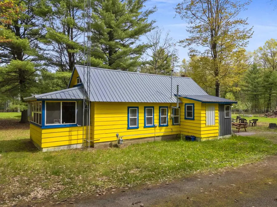 N2972 RIGHT OF WAY ROAD, Peshtigo, WI 54157 - #2