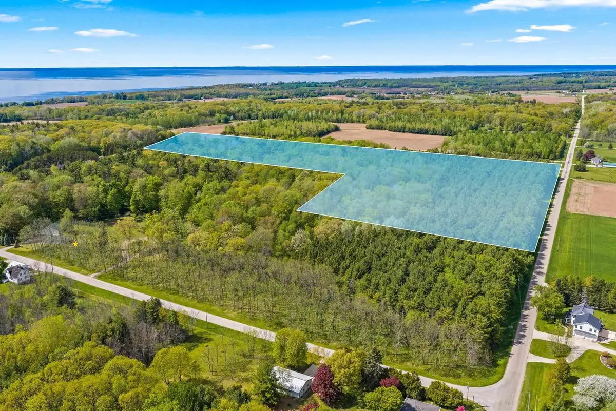 SAND HILL ROAD, Luxemburg, WI 54217 - #1