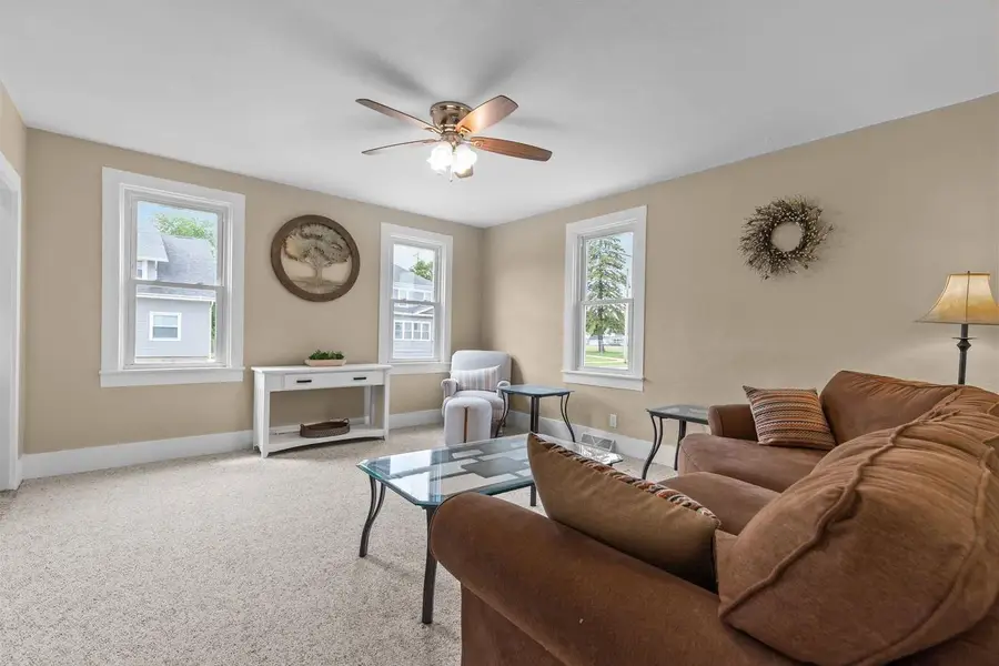 708 W 6TH AVENUE, Oshkosh, WI 54902 - #3