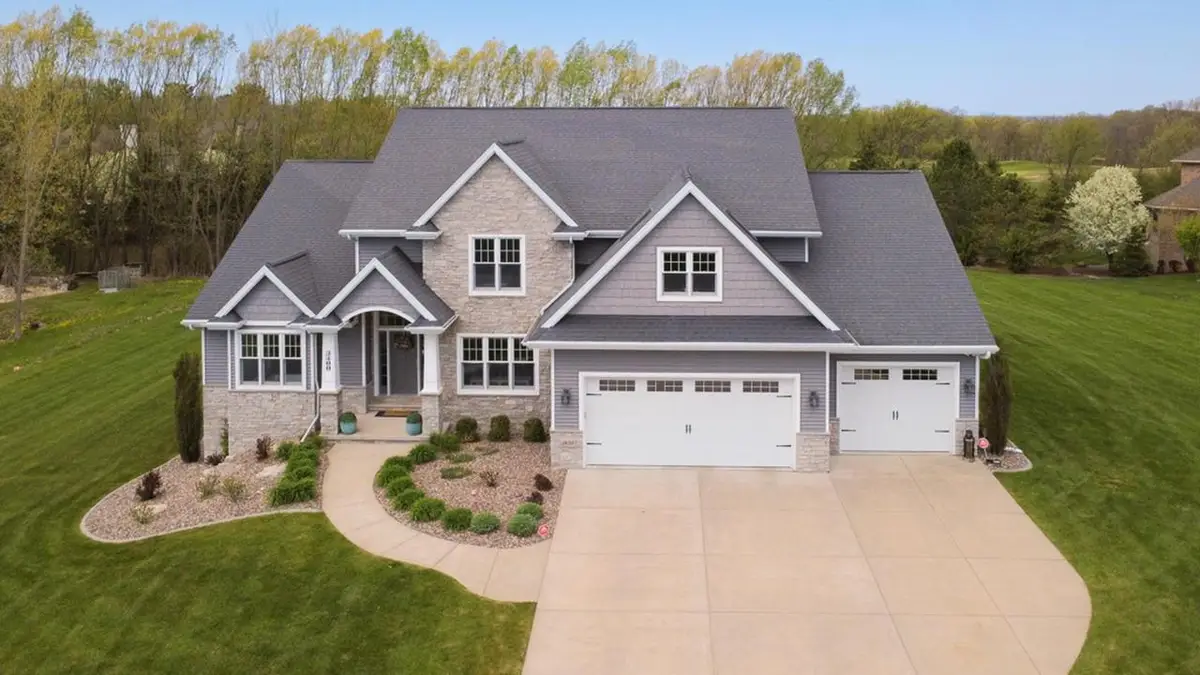 3400 AMBER LANE, Green Bay, WI 54311 - #1