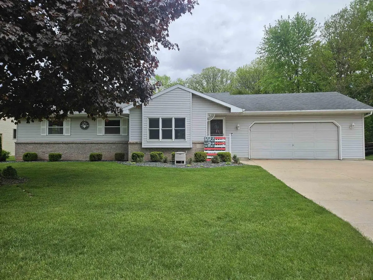1304 BUCHANAN COURT, Kaukauna, WI 54130 - #1