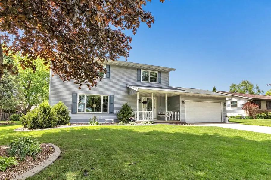 2152 WOODCREST DRIVE, Green Bay, WI 54304 - #2