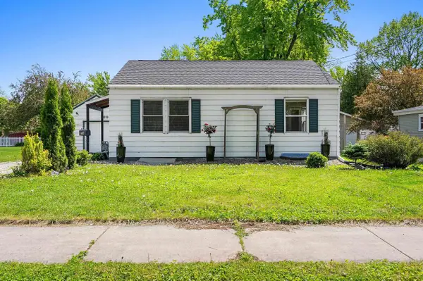 709 W 8TH STREET, Kaukauna, WI 54130