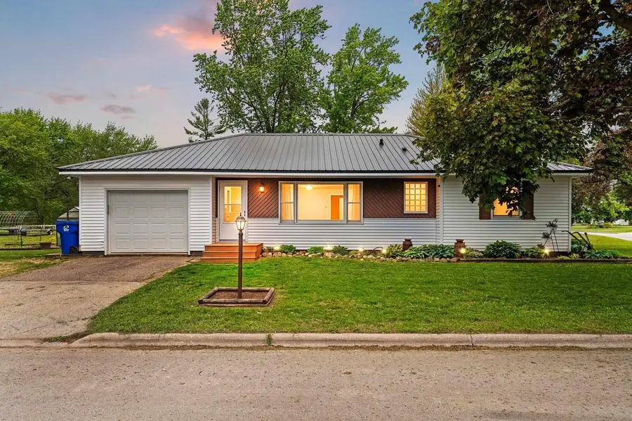101 W CEDAR STREET, Bonduel, WI 54107 - #2