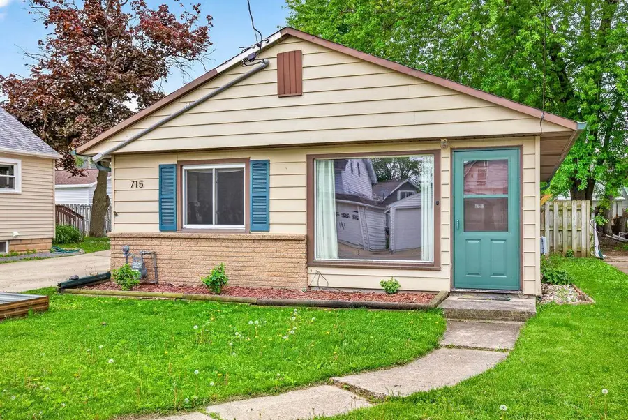 715 DIVISION STREET, Neenah, WI 54956 - #3