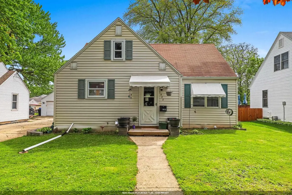 1932 N DIVISION STREET, Appleton, WI 54911 - #1