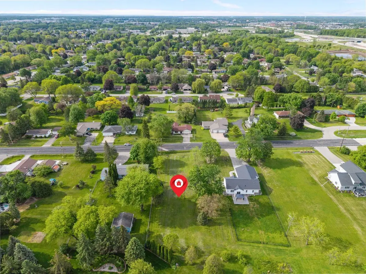3540 W CAPITOL DRIVE, Appleton, WI 54914 - #1