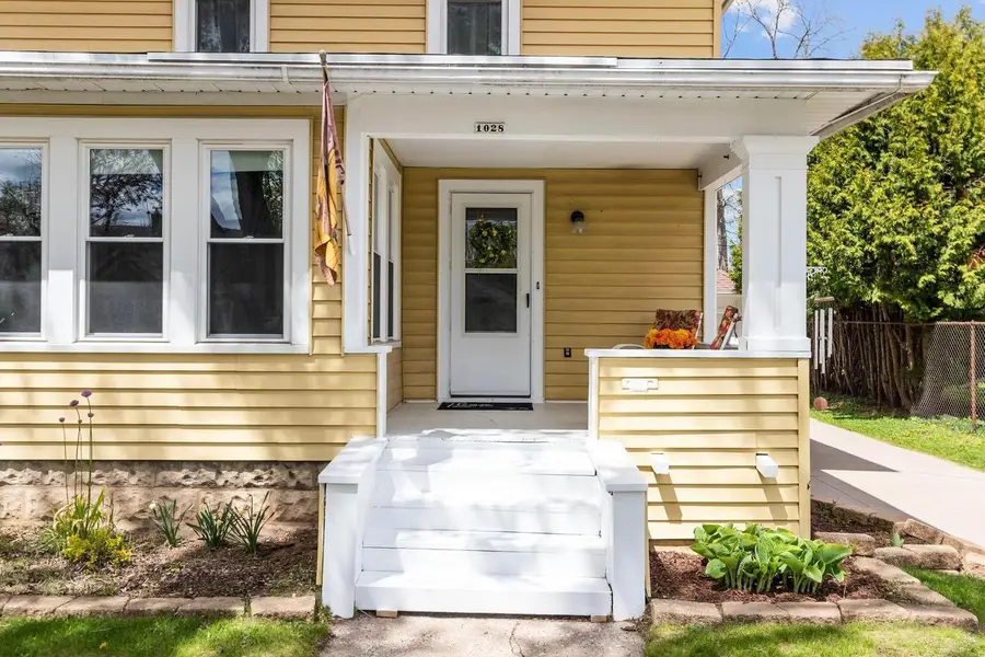 1028 W SUMMER STREET, Appleton, WI 54914 - #3