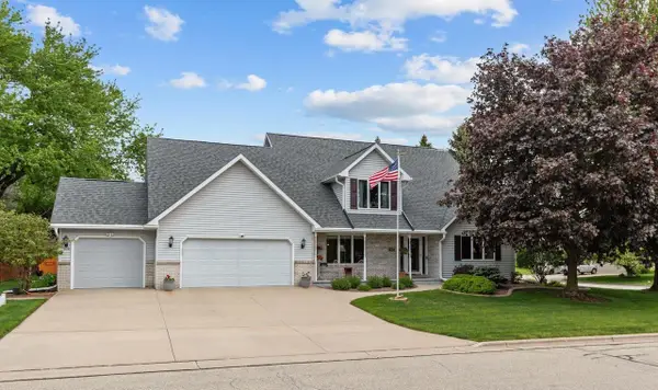 130 HILLTOP DRIVE, Neenah, WI 54956