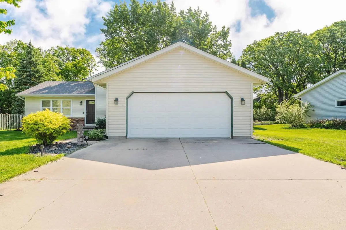 992 HONEY CREEK ROAD, Oshkosh, WI 54904 - #1