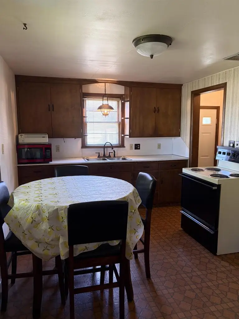 609 SCHOOL COURT, Menasha, WI 54952 - #3