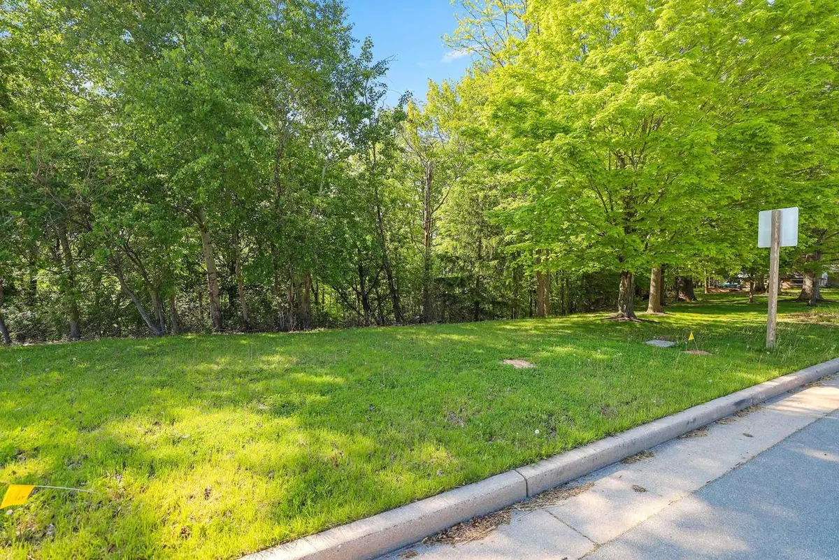 525 BUCHANAN ROAD, Combined Locks, WI 54113 - #1
