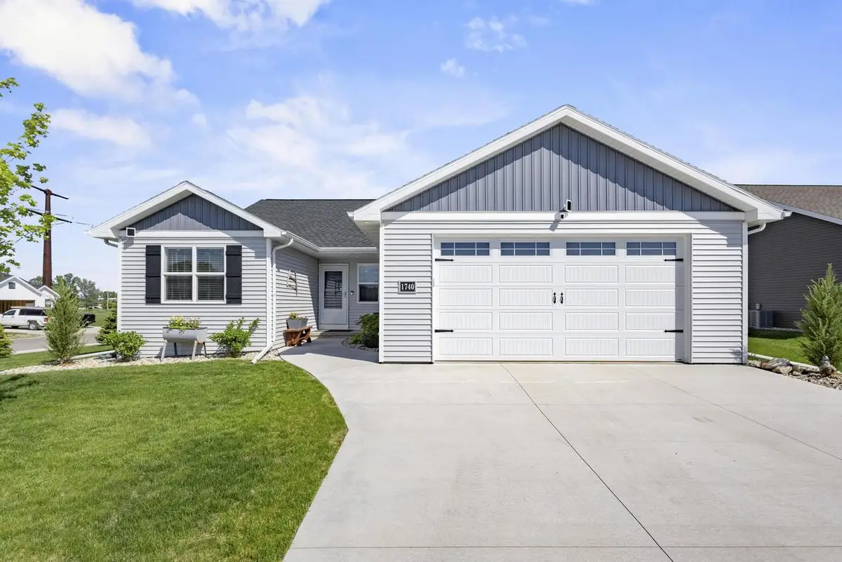 1740 PATRIOT WAY, Neenah, WI 54956 - #1