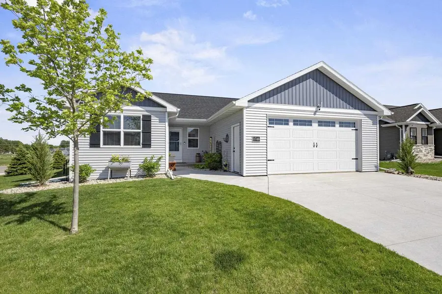 1740 PATRIOT WAY, Neenah, WI 54956 - #2