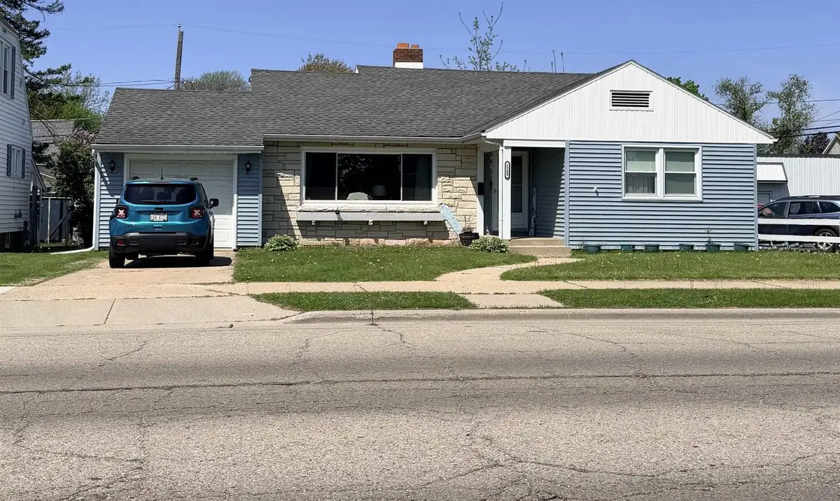 1509 PIERCE AVENUE, Marinette, WI 54143 - #1