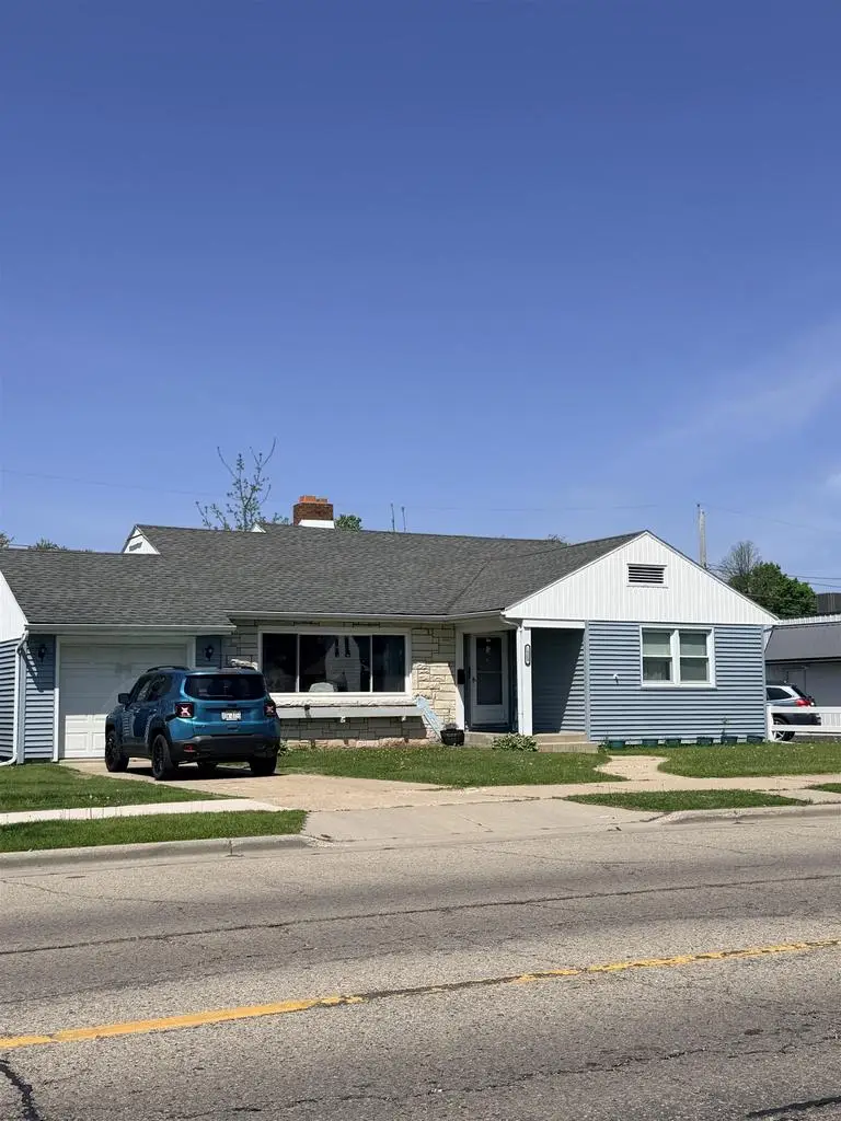 1509 PIERCE AVENUE, Marinette, WI 54143 - #2