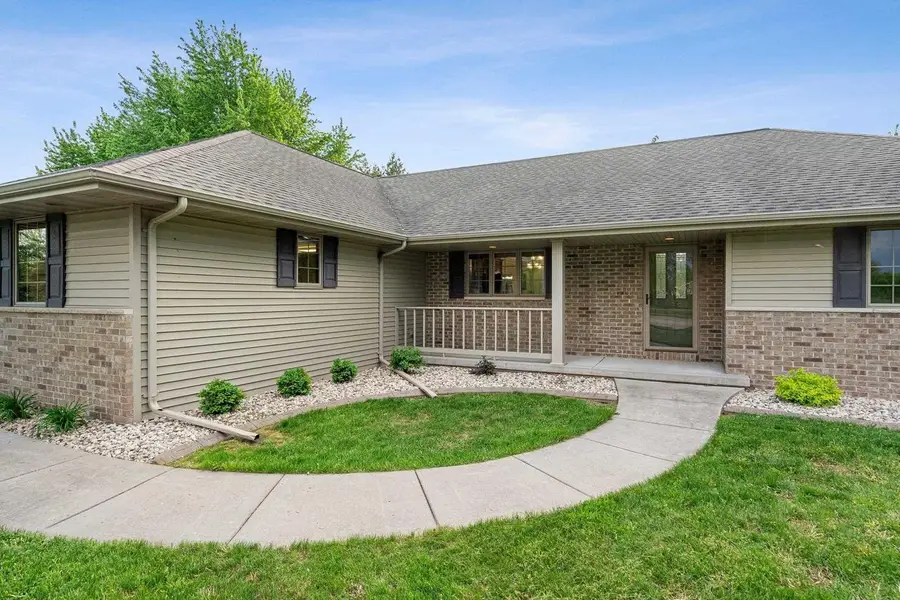 1112 LAKE PARK ROAD, Menasha, WI 54952 - #2