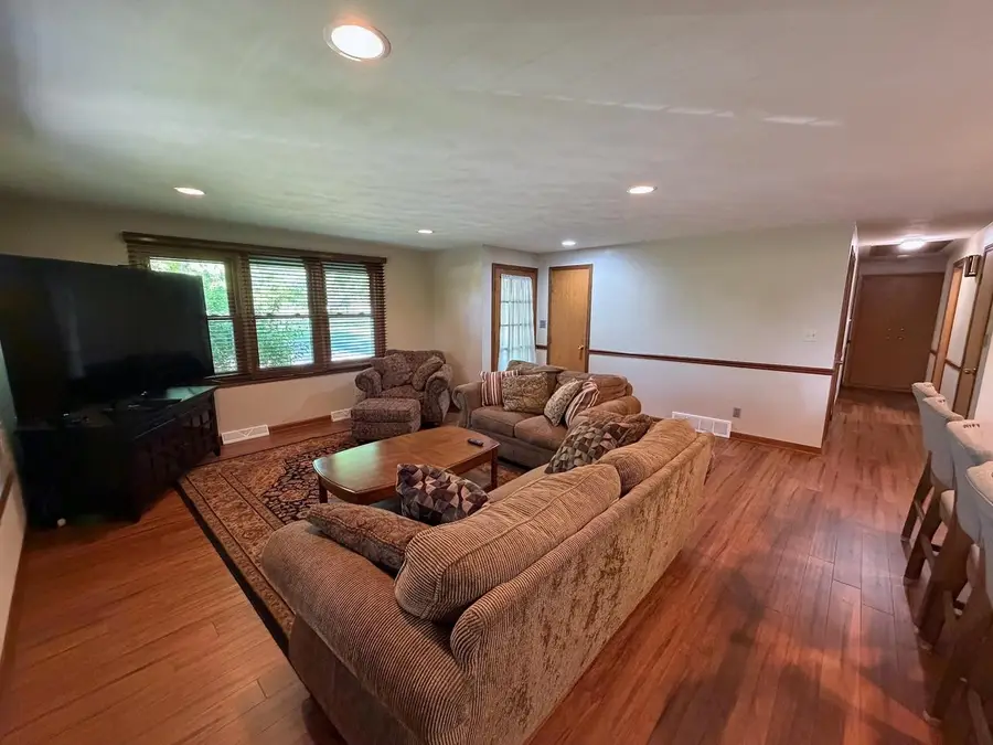 1112 TULLAR ROAD, Neenah, WI 54956 - #3