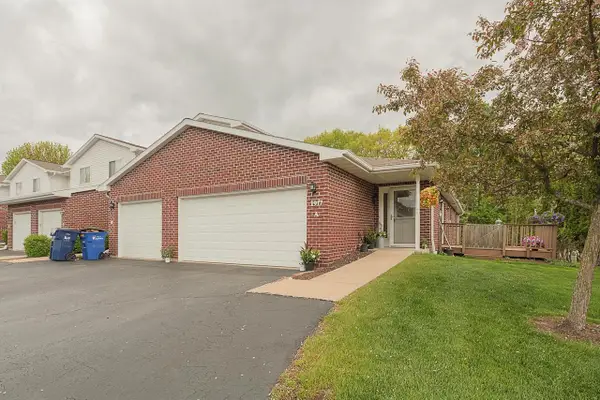 1917 RIVERSIDE DRIVE  #A, Suamico, WI 54313