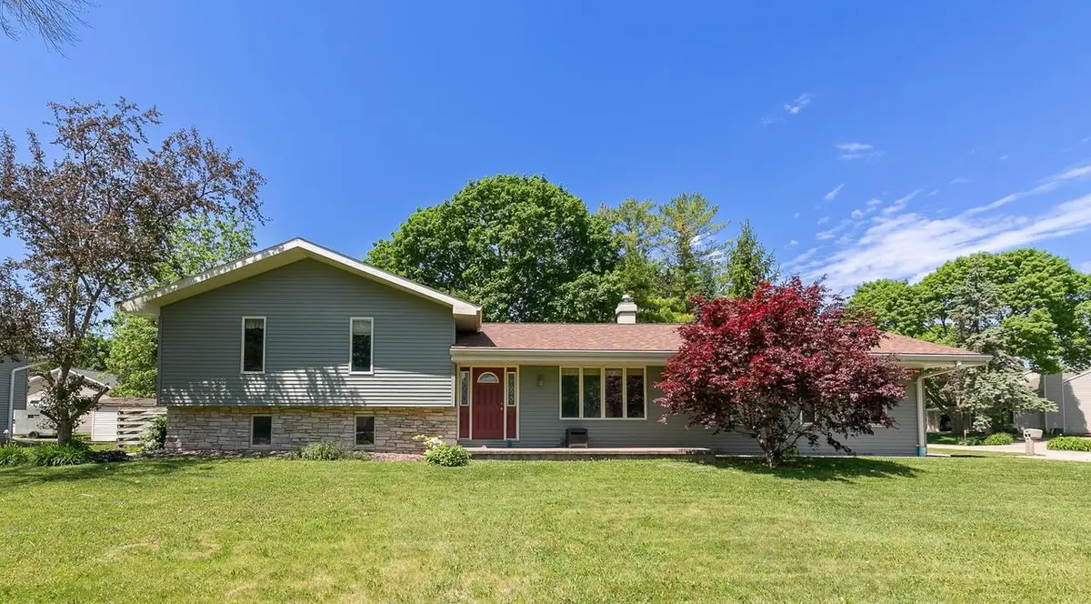 456 PLEASANT COURT, Neenah, WI 54956 - #1