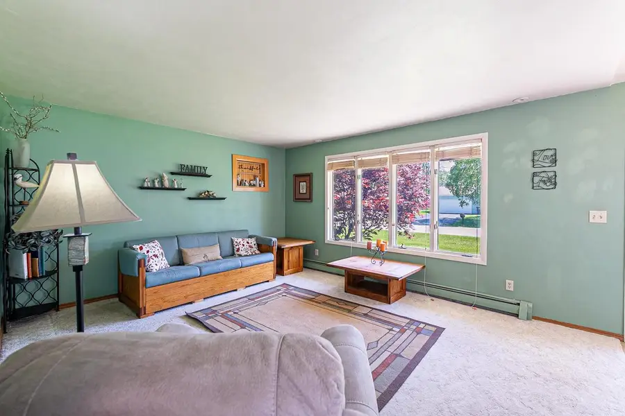 456 PLEASANT COURT, Neenah, WI 54956 - #3