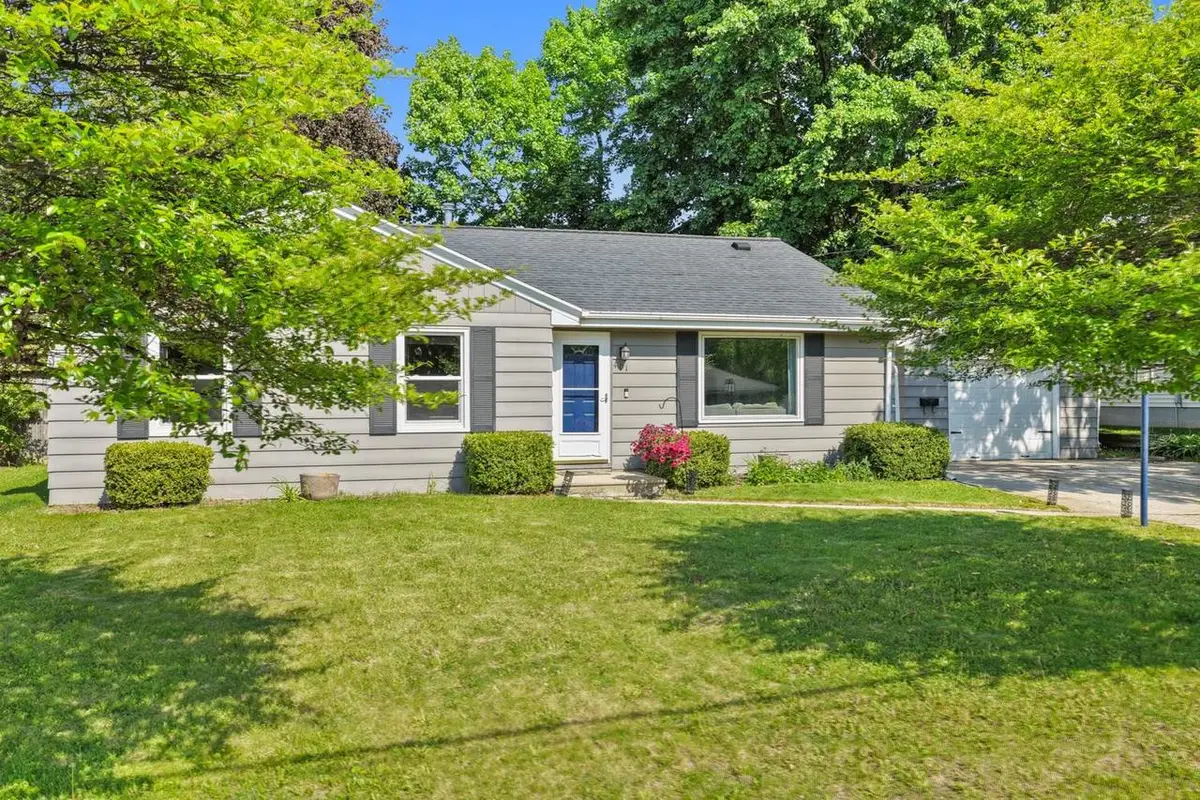401 BADER STREET, Green Bay, WI 54302 - #1
