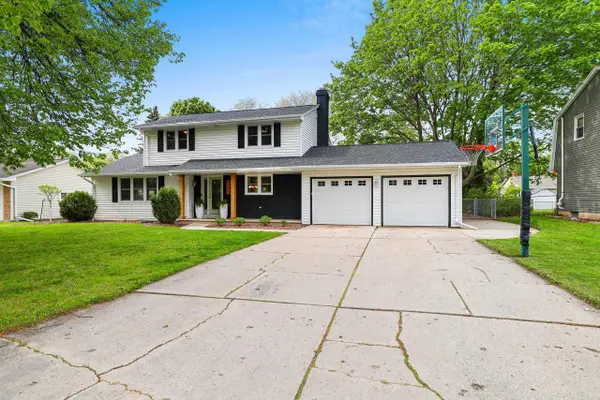 544 HILLTOP DRIVE, Green Bay, WI 54301