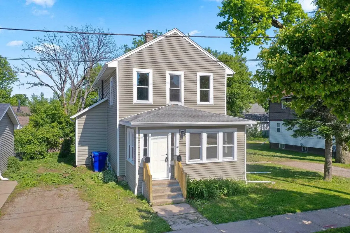 714 N BATEMAN STREET, Appleton, WI 54911 - #1