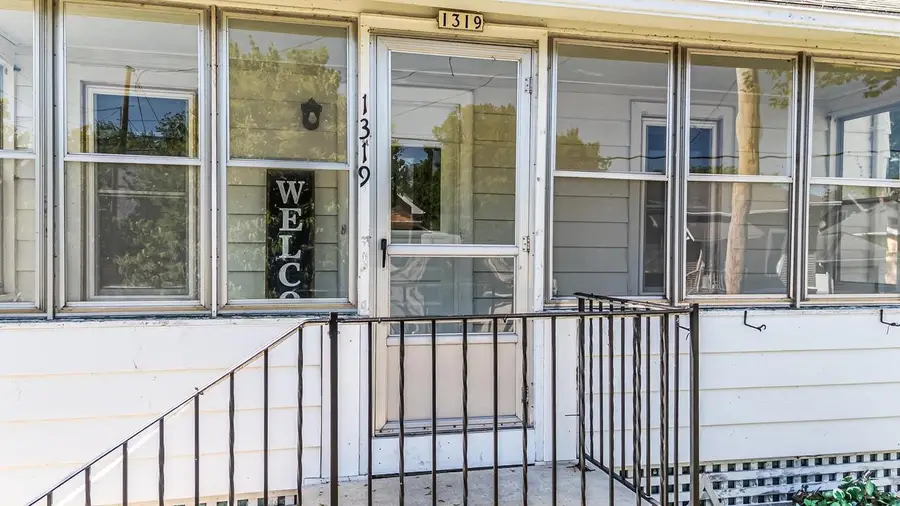 1319 WINNEBAGO AVENUE, Oshkosh, WI 54901 - #3