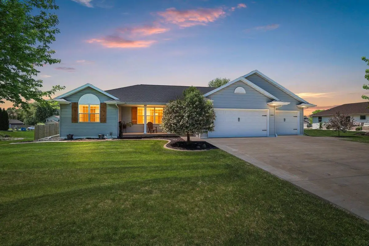 6746 BRECKENRIDGE FALLS BOULEVARD, Greenleaf, WI 54126 - #1