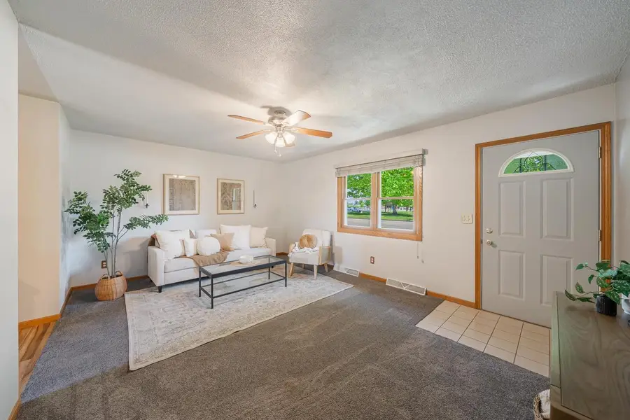 1230 COUNTY RD II, Neenah, WI 54956 - #3