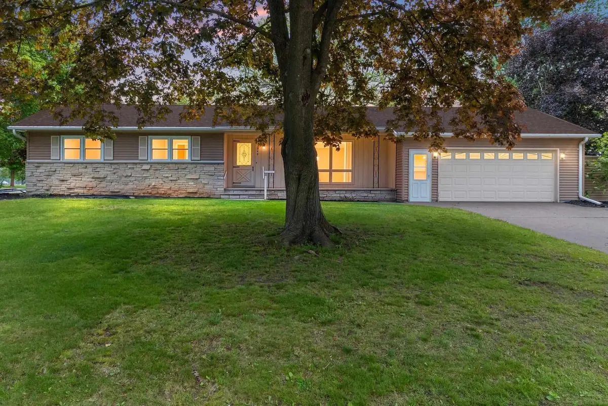 242 N CLINTON AVENUE, Clintonville, WI 54929 - #1